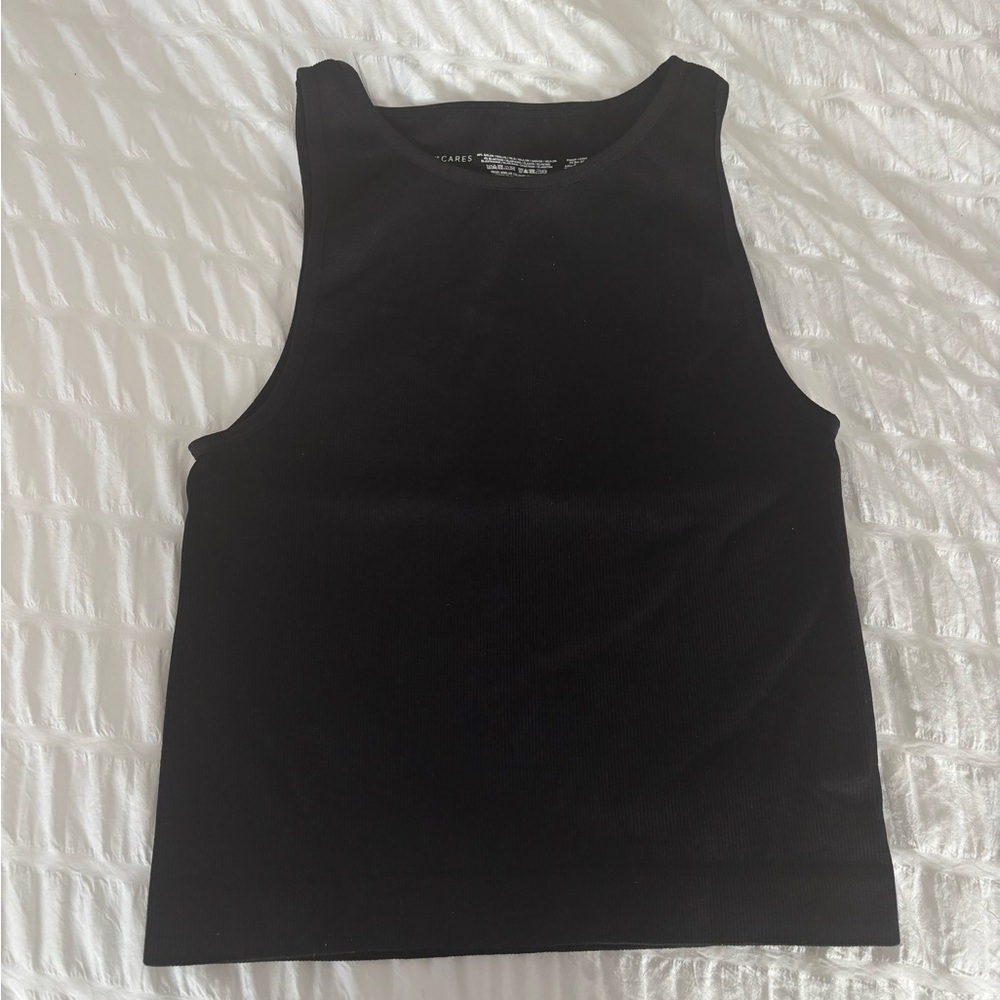 Black Seamless Tank - Picture 2 of 11